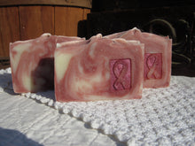 Load image into Gallery viewer, Mom&#39;s Perfume Soap
